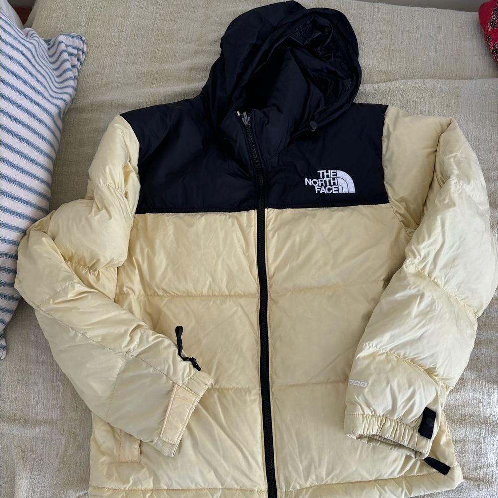 North face puffer coat butter yellow women’s small